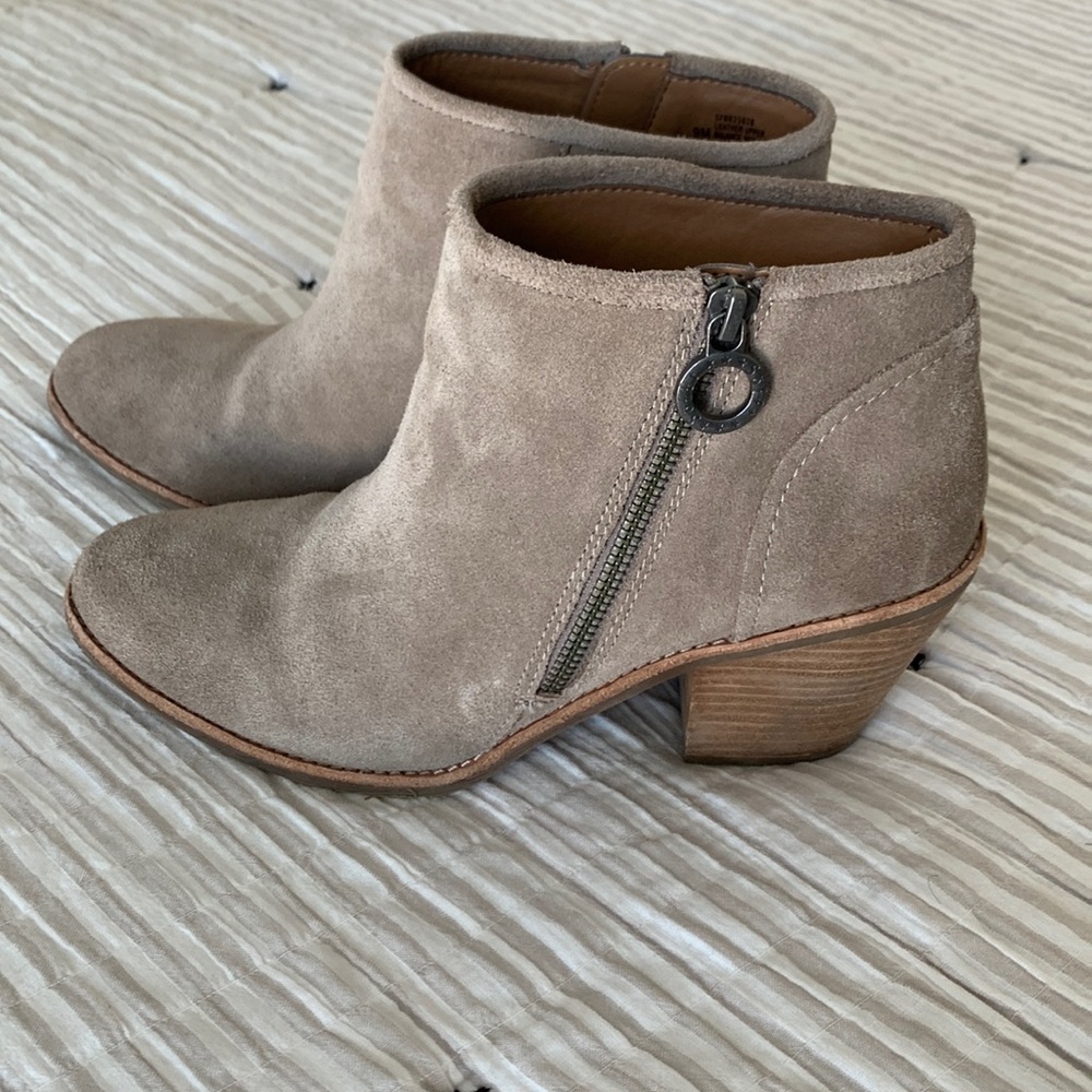 Good used condition Sofft taupe heeled booties!